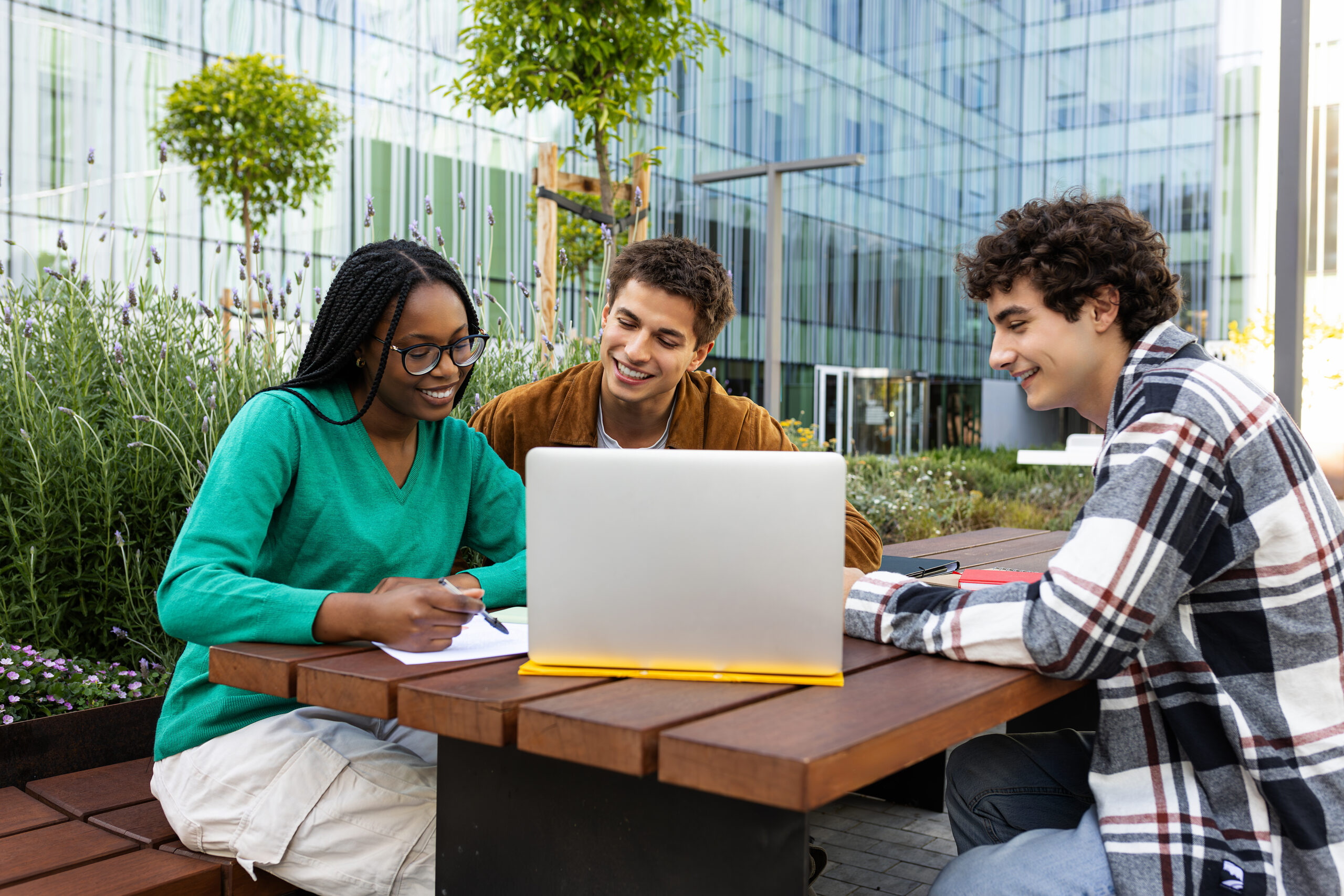 group of marketing interns collaborating